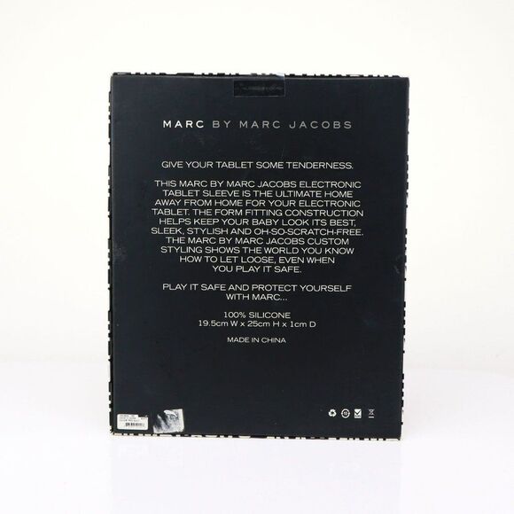 COPY - NEW Marc by Marc Jacobs MISS MARC Tablet Cover Red - Picture 6 of 7